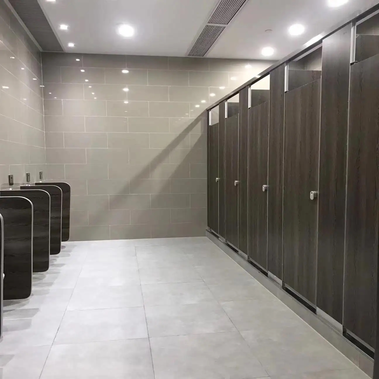 src=http___l.qiugouxinxi.net_2019_06_23_21_201906232131546344394.jpg&refer=http___l.qiugouxinxi.webp.jpg